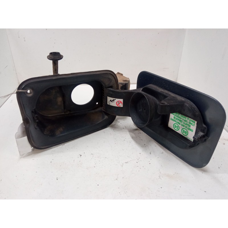 Recambio de tapa exterior combustible para renault megane ii (bm0/1_, cm0/1_) 1.6 16v referencia OEM IAM   