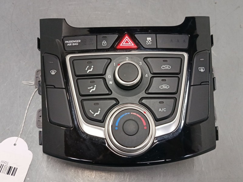 Recambio de mando climatizador para hyundai i30 (gd) 1.4 crdi referencia OEM IAM 97250A6041GU  