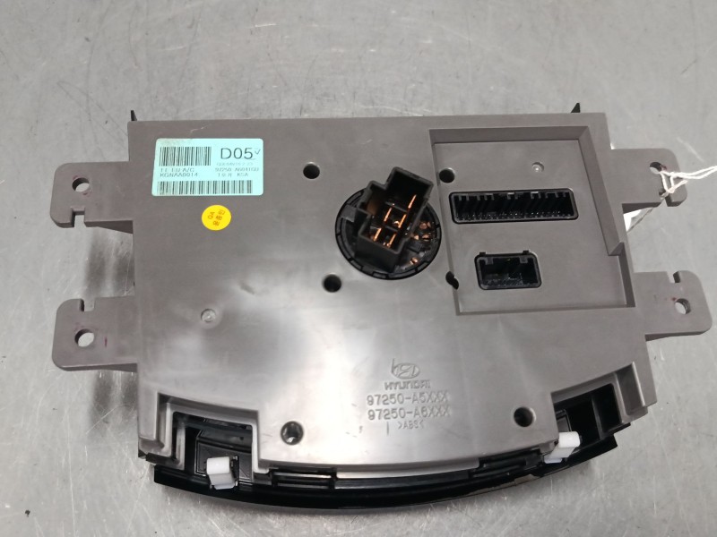 Recambio de mando climatizador para hyundai i30 (gd) 1.4 crdi referencia OEM IAM 97250A6041GU  