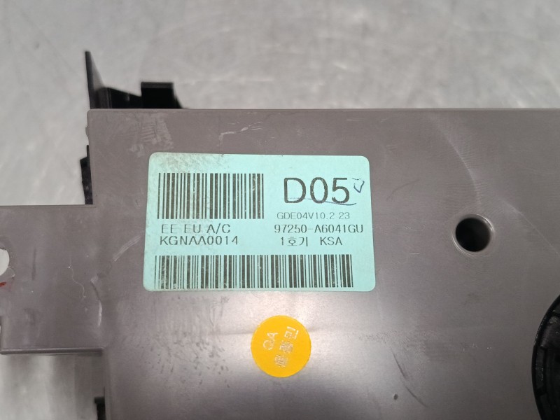 Recambio de mando climatizador para hyundai i30 (gd) 1.4 crdi referencia OEM IAM 97250A6041GU  