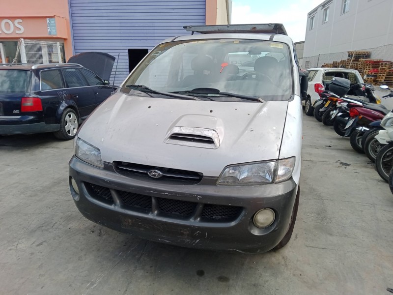 hyundai h-1 / starex autobús (a1) del año 2000