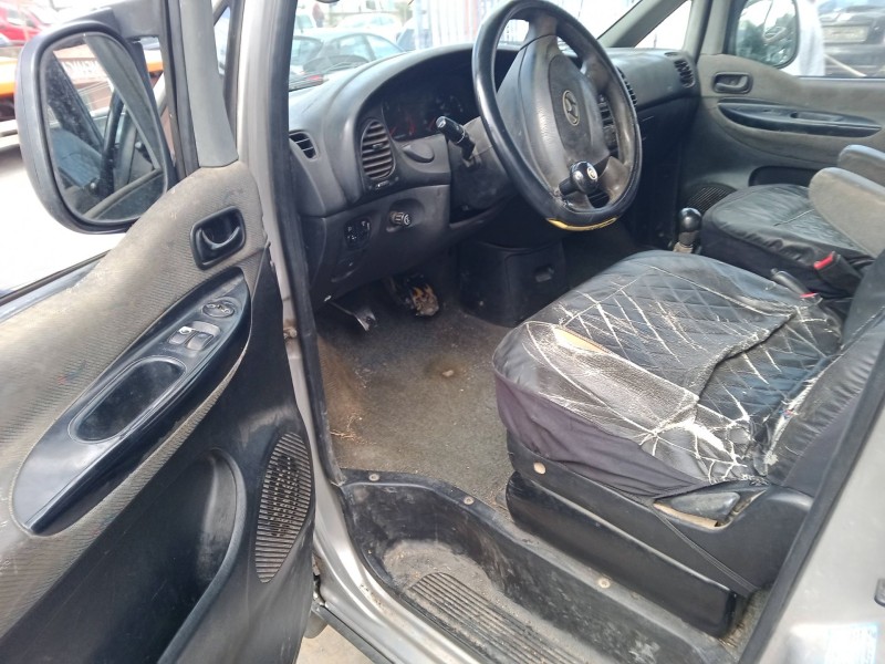 hyundai h-1 / starex autobús (a1) del año 2000