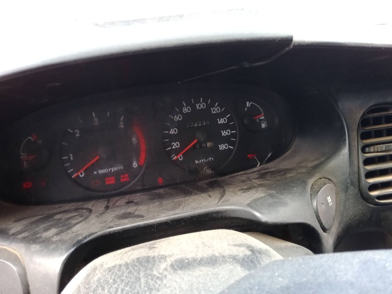 hyundai h-1 / starex autobús (a1) del año 2000