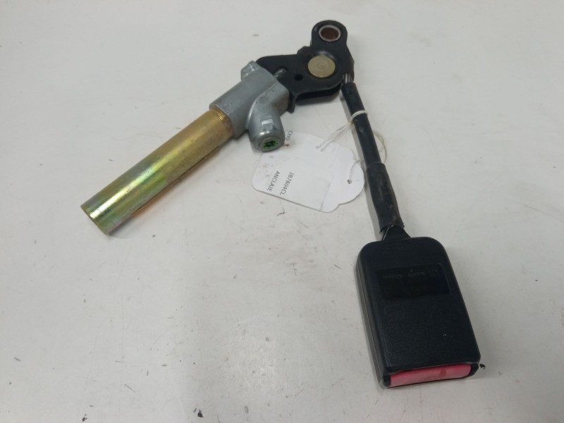 Recambio de anclaje cinturon delantero derecho para peugeot 406 (8b) 1.8 16v referencia OEM IAM   