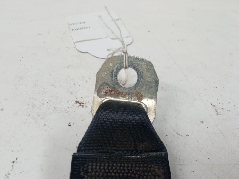Recambio de anclaje cinturon trasero izquierdo para peugeot 107 (pm_, pn_) 1.0 referencia OEM IAM   