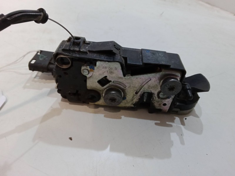 Recambio de cerradura puerta delantera izquierda para peugeot 207/207+ (wa_, wc_) 1.6 hdi referencia OEM IAM   