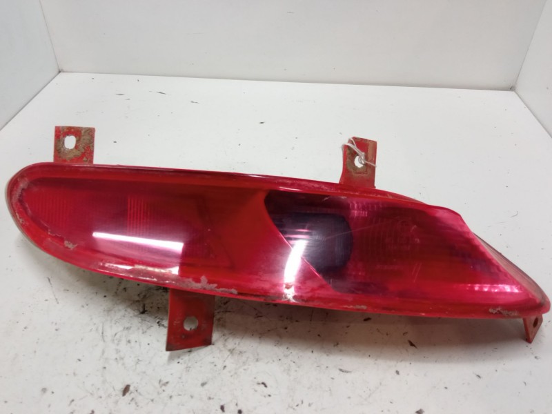 Recambio de faro antiniebla trasero derecho para alfa romeo gt (937_) 1.9 jtd (937cxn1b) referencia OEM IAM   