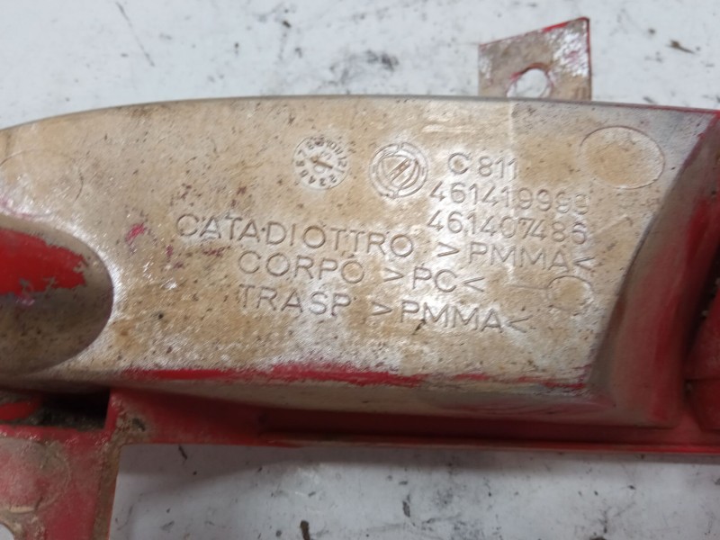 Recambio de faro antiniebla trasero derecho para alfa romeo gt (937_) 1.9 jtd (937cxn1b) referencia OEM IAM   