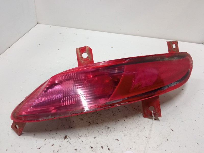 Recambio de faro antiniebla trasero izquierdo para alfa romeo gt (937_) 1.9 jtd (937cxn1b) referencia OEM IAM   