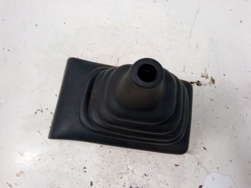 Recambio de funda palanca cambio para nissan almera i hatchback (n15) 1.4 referencia OEM IAM   