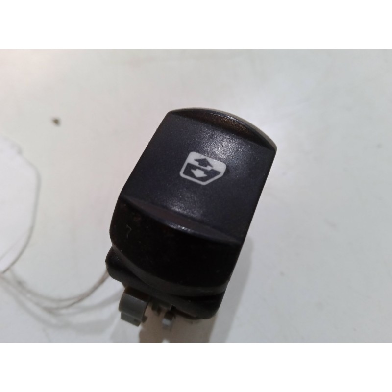 Recambio de mando elevalunas delantero derecho para renault megane ii (bm0/1_, cm0/1_) 1.5 dci (bm02, bm13, bm2a, cm02, cm13) re