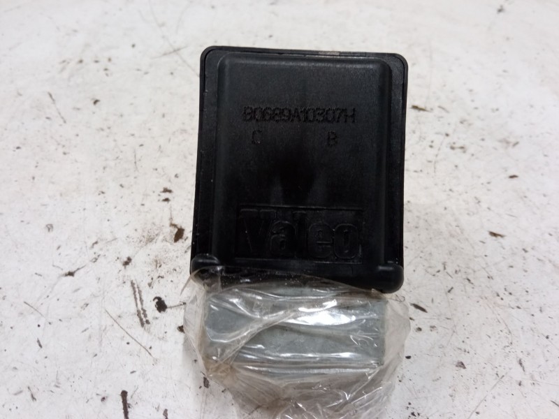 Recambio de inmovilizador para renault scénic ii (jm0/1_) 1.6 16v (jm1r) referencia OEM IAM 8200604932  