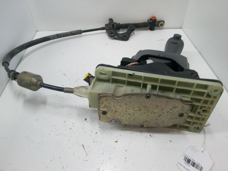 Recambio de selector palanca de cambios para renault clio ii (bb_, cb_) 1.6 (b/cb0d, bb00) referencia OEM IAM 700104892C  