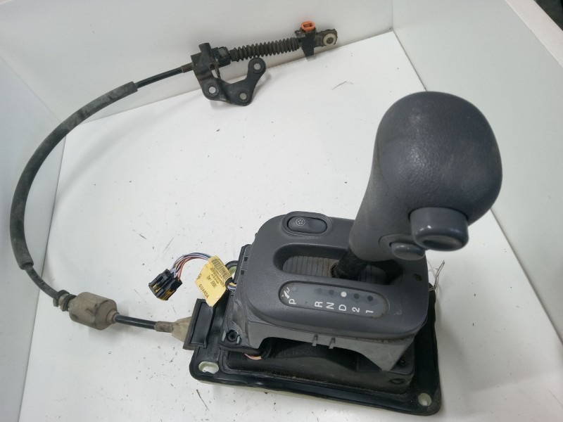 Recambio de selector palanca de cambios para renault clio ii (bb_, cb_) 1.6 (b/cb0d, bb00) referencia OEM IAM 700104892C  