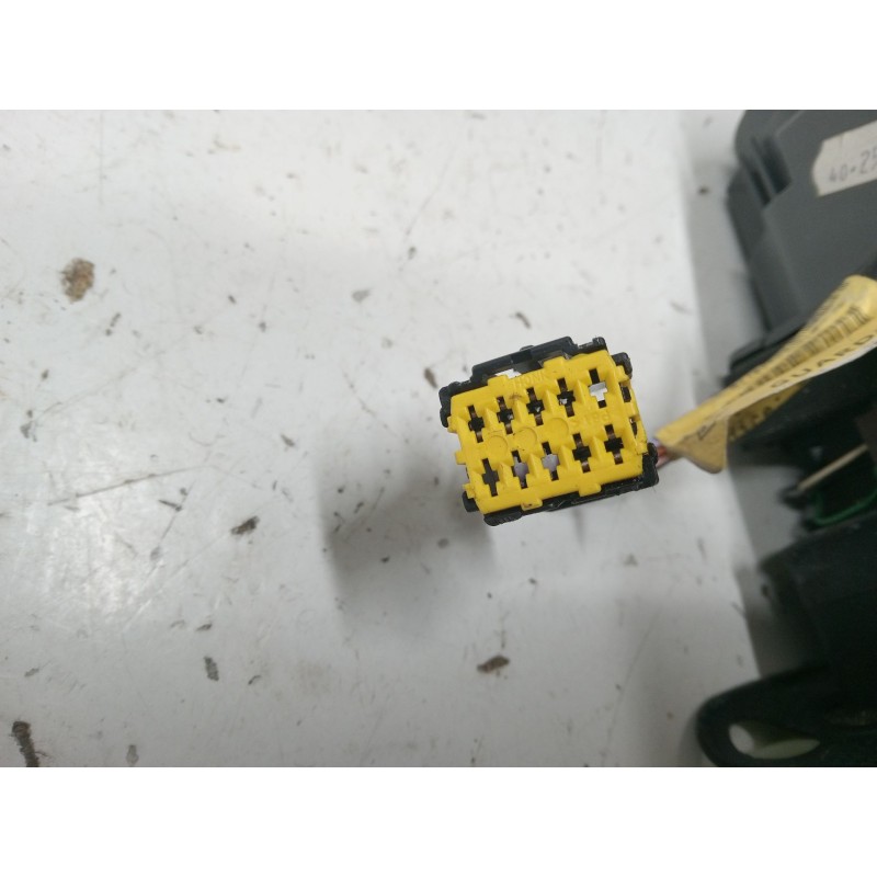 Recambio de selector palanca de cambios para renault clio ii (bb_, cb_) 1.6 (b/cb0d, bb00) referencia OEM IAM 700104892C  