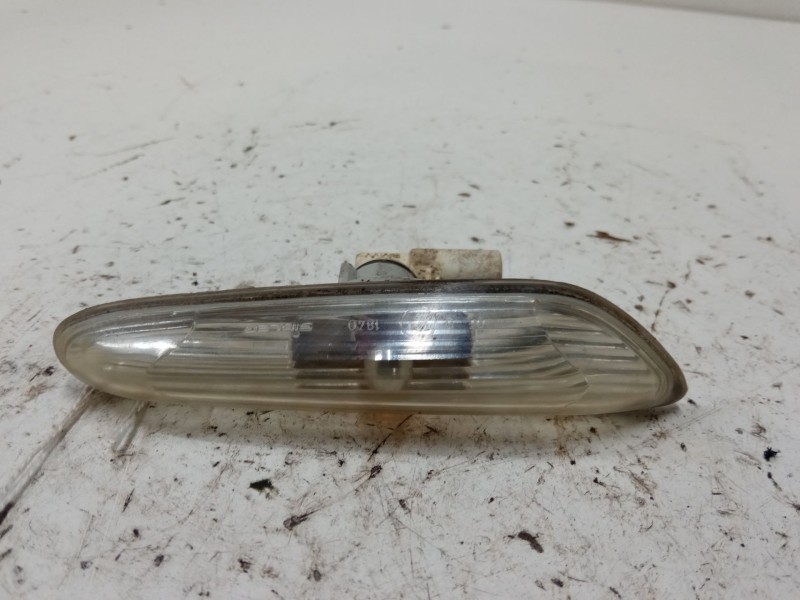Recambio de intermitente lateral izquierdo para bmw 3 (e90) 320 d referencia OEM IAM   