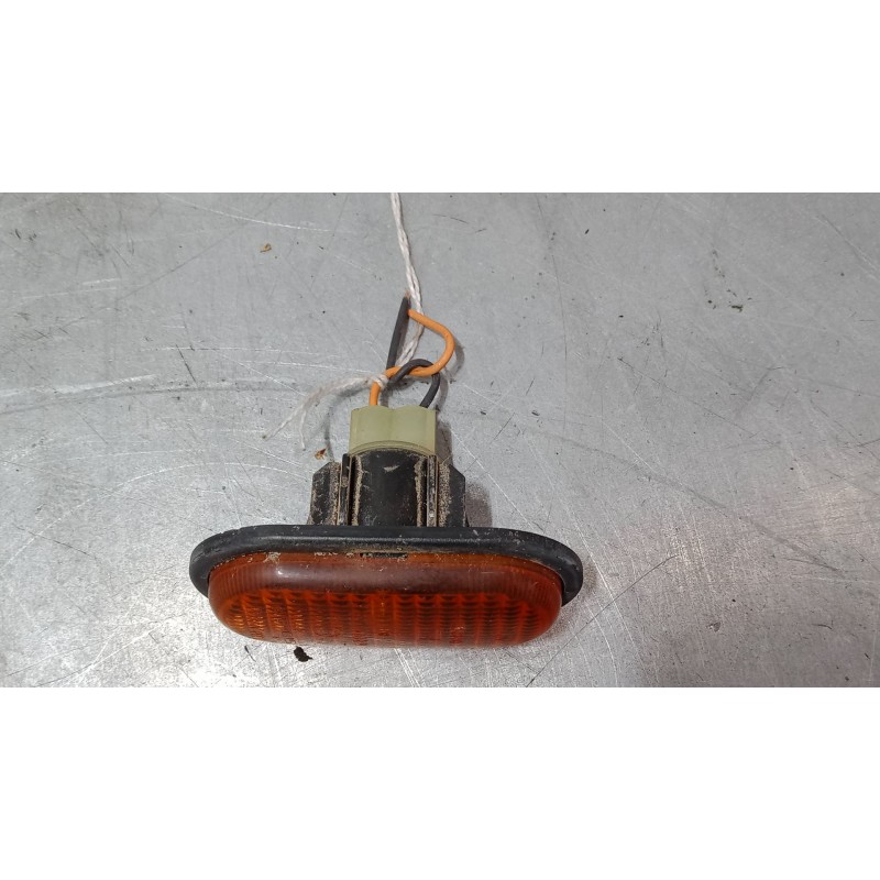 Recambio de intermitente lateral izquierdo para renault kangoo express (fc0/1_) 1.5 dci (fc07, fc1r) referencia OEM IAM   