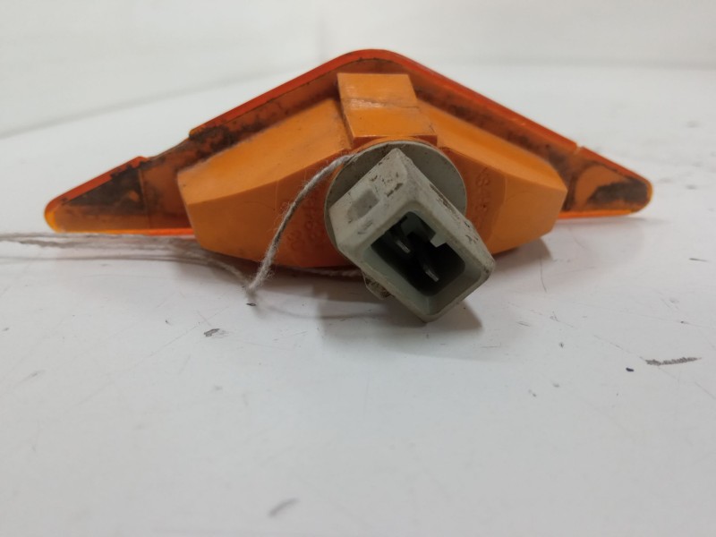 Recambio de intermitente lateral izquierdo para ford focus i (daw, dbw) 1.8 16v referencia OEM IAM   