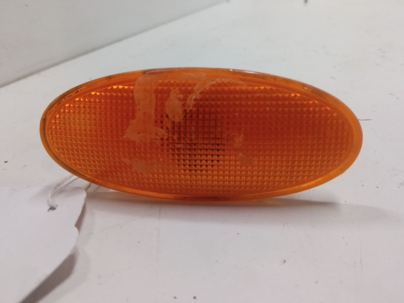 Recambio de intermitente lateral izquierdo para fiat punto (176_) 60 1.2 (176ap, 176ar, 176aq, 176bb) referencia OEM IAM   