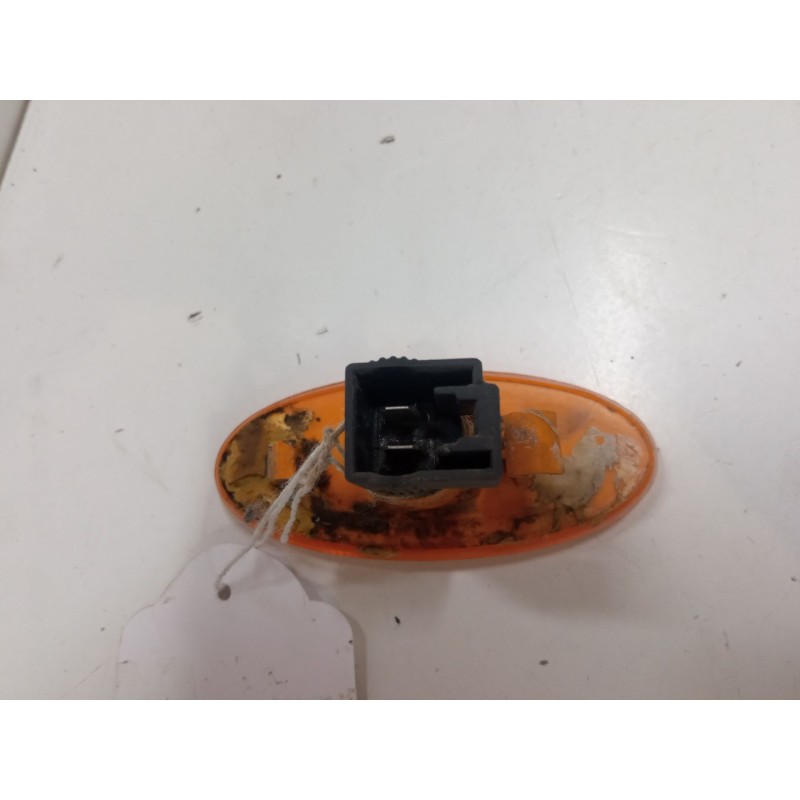 Recambio de intermitente lateral izquierdo para fiat punto (176_) 60 1.2 (176ap, 176ar, 176aq, 176bb) referencia OEM IAM   