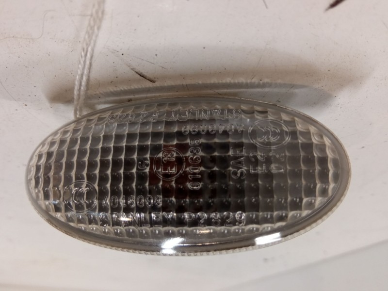 Recambio de intermitente lateral izquierdo para mazda 3 (bk) 1.6 di turbo referencia OEM IAM   