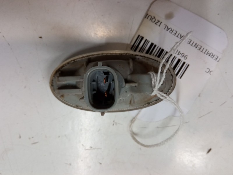 Recambio de intermitente lateral izquierdo para mazda 3 (bk) 1.6 di turbo referencia OEM IAM   
