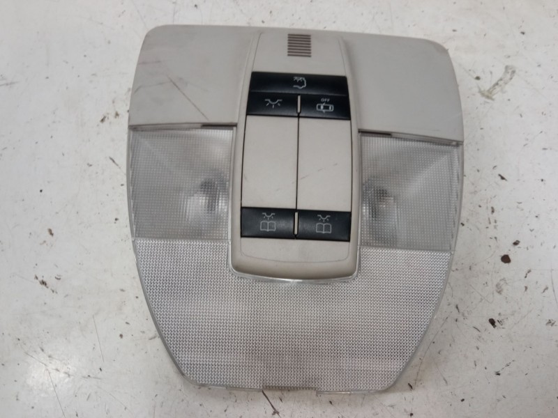 Recambio de luz interior delantera para mercedes-benz clase a (w169) a 180 cdi (169.007, 169.307) referencia OEM IAM A1698208401