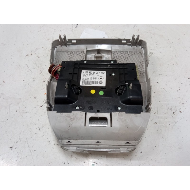 Recambio de luz interior delantera para mercedes-benz clase a (w169) a 180 cdi (169.007, 169.307) referencia OEM IAM A1698208401