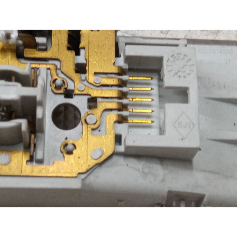 Recambio de luz interior delantera para dacia sandero ii (b8_) 1.5 dci 75 / blue dci 75 (b8jw, b8m4, b8ah, b8m7, b8m6) referenci