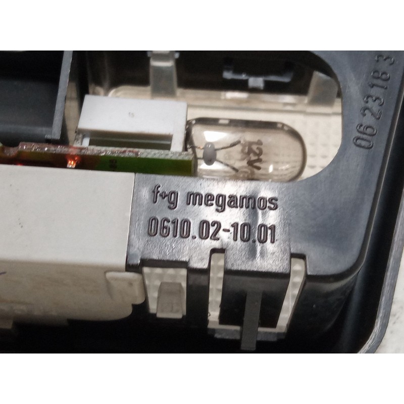 Recambio de luz interior delantera para opel astra f hatchback (t92) 1.8 i 16v (f08, m08, f68, m68) referencia OEM IAM   