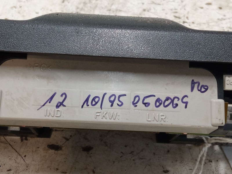 Recambio de luz interior delantera para opel astra f hatchback (t92) 1.8 i 16v (f08, m08, f68, m68) referencia OEM IAM   