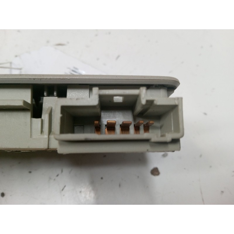 Recambio de luz interior delantera para renault laguna ii (bg0/1_) 2.2 dci (bg0f) referencia OEM IAM   