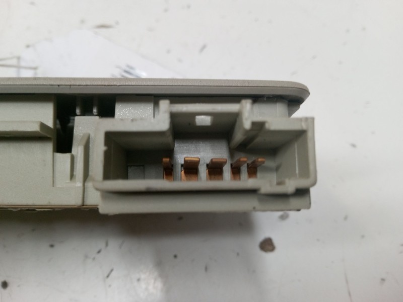 Recambio de luz interior delantera para renault laguna ii (bg0/1_) 2.2 dci (bg0f) referencia OEM IAM   