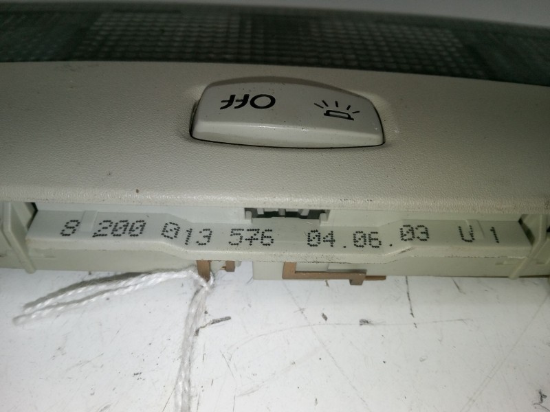 Recambio de luz interior delantera para renault laguna ii (bg0/1_) 2.2 dci (bg0f) referencia OEM IAM   