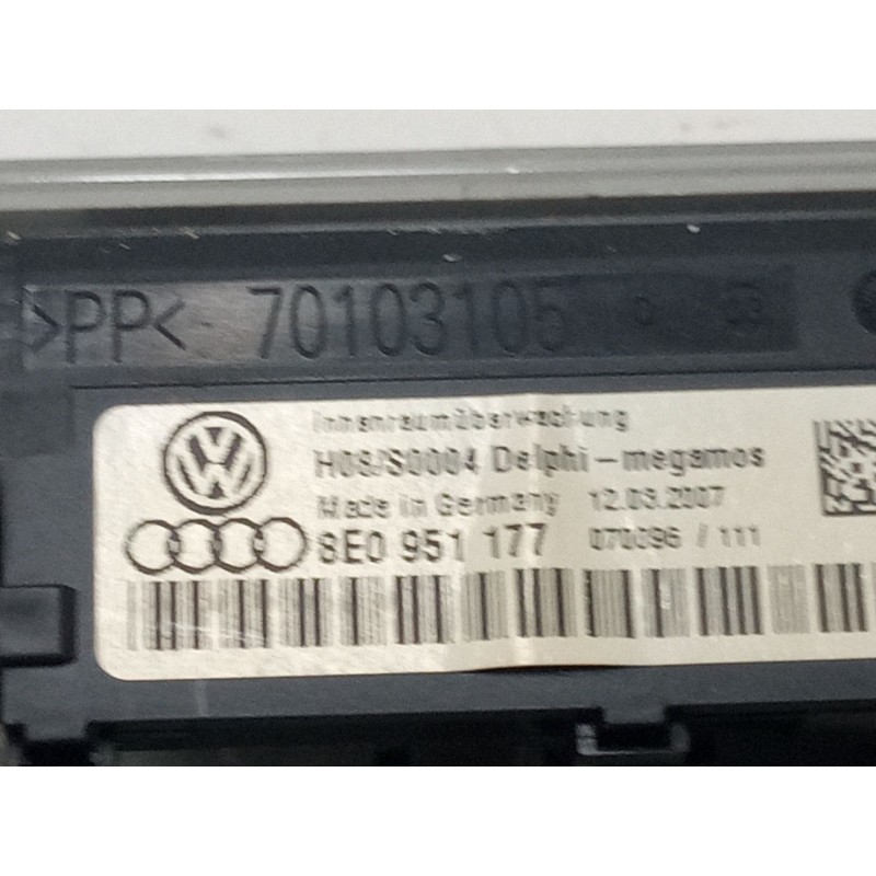 Recambio de luz interior delantera para audi a4 b7 (8ec) 2.0 tdi 16v referencia OEM IAM 8E0951177  