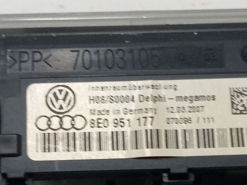 Recambio de luz interior delantera para audi a4 b7 (8ec) 2.0 tdi 16v referencia OEM IAM 8E0951177  