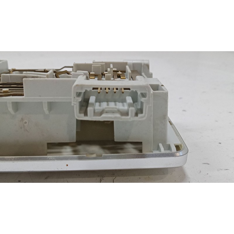 Recambio de luz interior trasera para renault laguna iii grandtour (kt0/1) 1.5 dci (kt0a, kt0r, kt02) referencia OEM IAM   