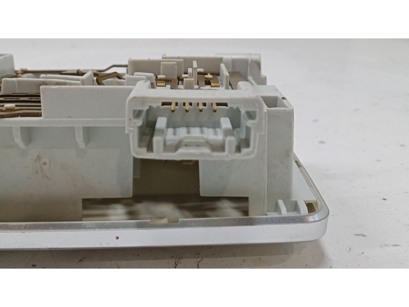 Recambio de luz interior trasera para renault laguna iii grandtour (kt0/1) 1.5 dci (kt0a, kt0r, kt02) referencia OEM IAM   