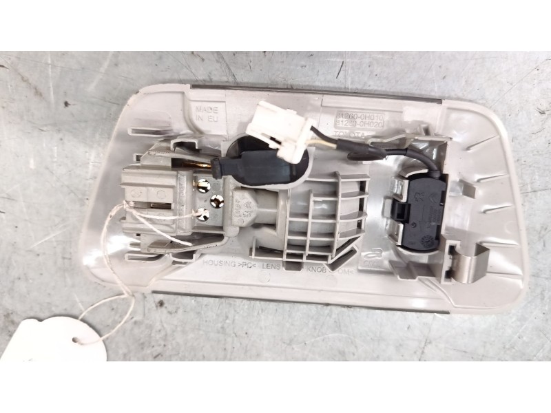 Recambio de luz interior delantera para toyota aygo (_b4_) 1.0 (kgb40) referencia OEM IAM   