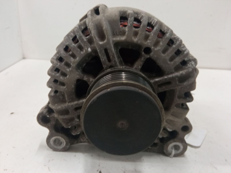 Recambio de alternador para seat altea (5p1) 1.9 tdi referencia OEM IAM 06F903023  