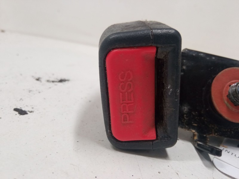 Recambio de anclaje cinturon trasero izquierdo para kia picanto i (sa) 1.1 referencia OEM IAM   