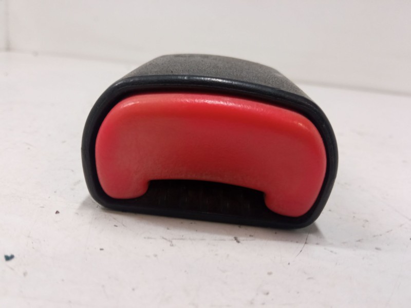 Recambio de anclaje cinturon trasero derecho para chevrolet captiva (c100, c140) 2.4 referencia OEM IAM   