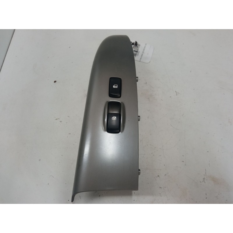 Recambio de mando elevalunas delantero derecho para kia carnival / grand carnival iii (vq) 2.9 crdi referencia OEM IAM   