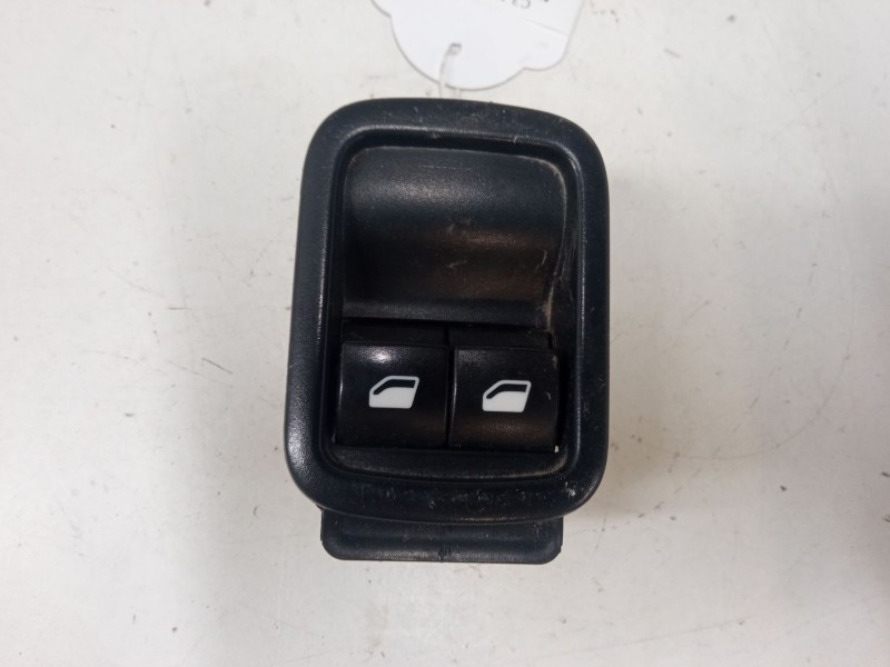 Recambio de mando elevalunas delantero izquierdo para citroën c3 iii (sx) 1.6 bluehdi 75 referencia OEM IAM   