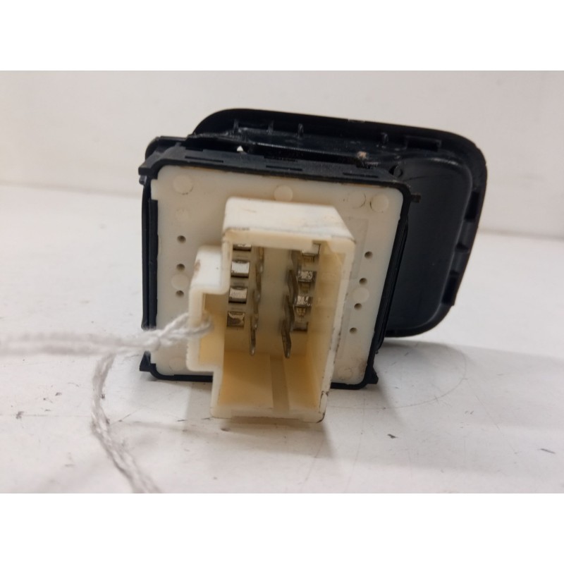 Recambio de mando elevalunas delantero izquierdo para citroën c3 iii (sx) 1.6 bluehdi 75 referencia OEM IAM   