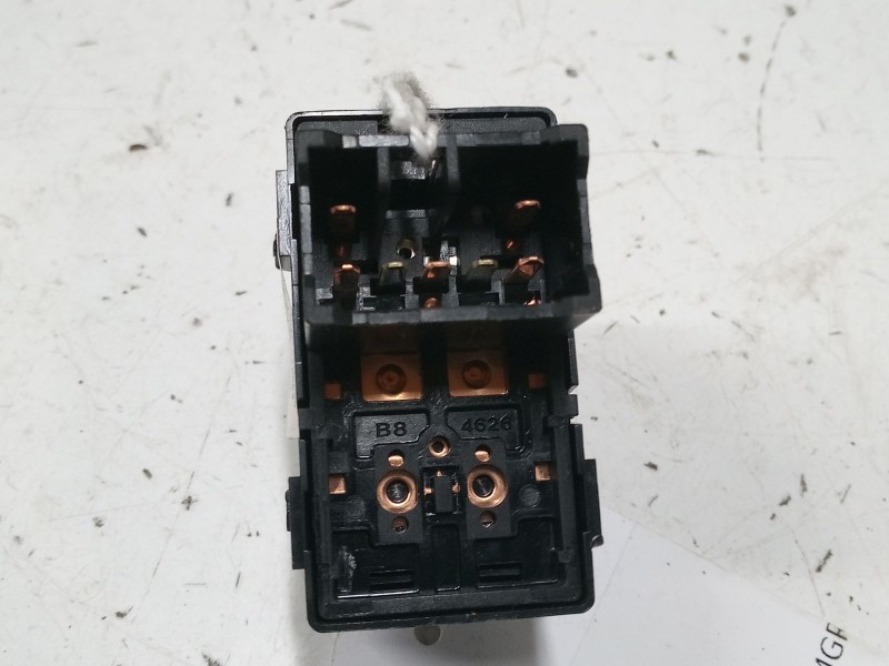 Recambio de mando elevalunas trasero derecho para kia picanto iii (ja) 1.0 referencia OEM IAM   