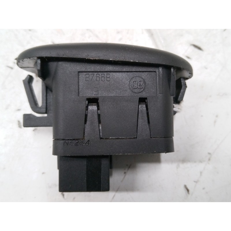 Recambio de mando elevalunas delantero izquierdo para citroën c3 i (fc_, fn_) 1.1 i referencia OEM IAM   