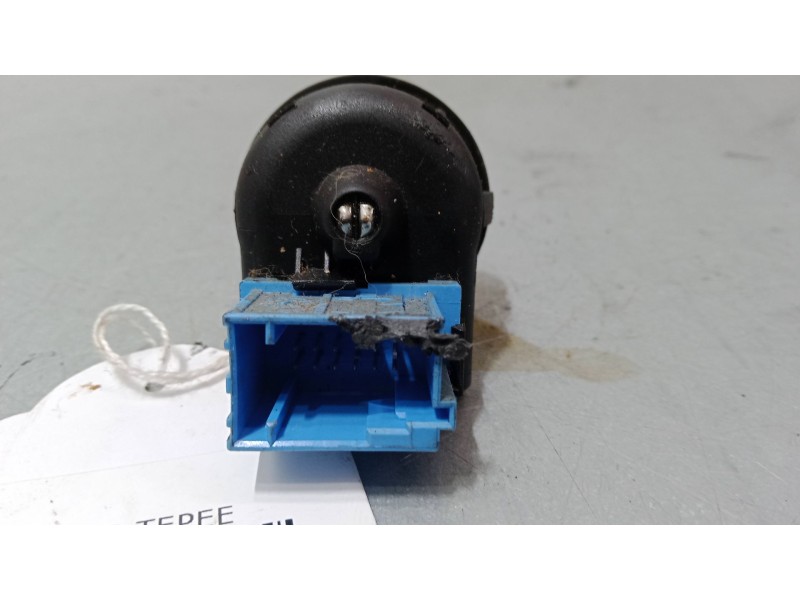 Recambio de mando retrovisor para peugeot partner tepee 1.6 hdi / bluehdi 75 referencia OEM IAM   