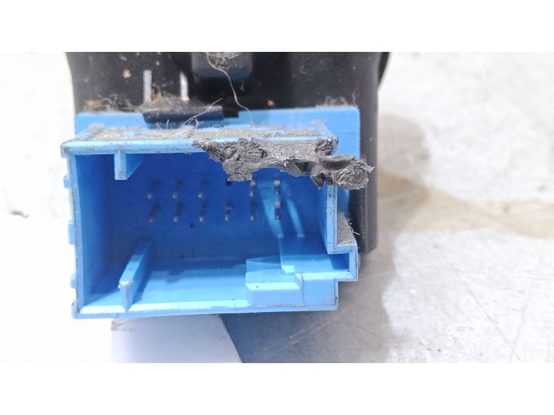 Recambio de mando retrovisor para peugeot partner tepee 1.6 hdi / bluehdi 75 referencia OEM IAM   