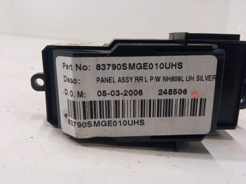 Recambio de mando elevalunas trasero izquierdo para honda civic viii hatchback (fn, fk) 2.2 ctdi (fk3) referencia OEM IAM   